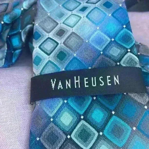 Van Heusen Men’s  Silk Tie Blue Teal Gray Pattern Career Business - Picture 6 of 7